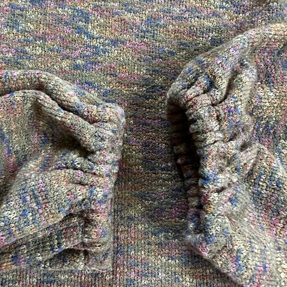 Loveriche light sweater. Size medium. Spring sweater - Picture 3 of 3